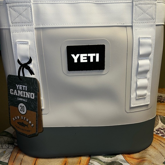 YETI 20 Camino Tote Bag Camp Green & Taupe - Picture 2 of 2